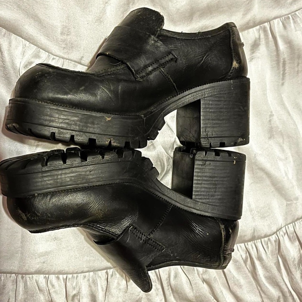 Vintage black chunky platform loafers